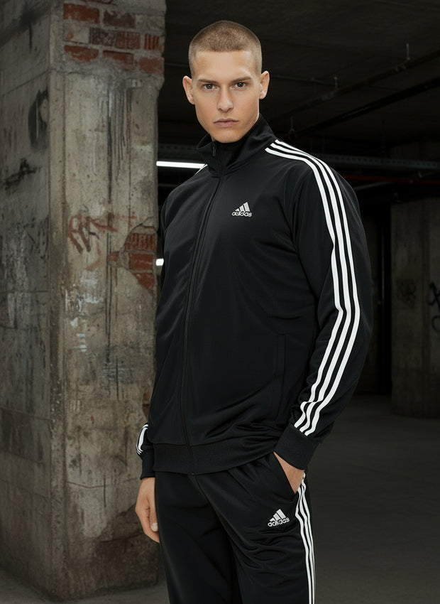 <h2>Tute</h2><h2>e completi</h2>