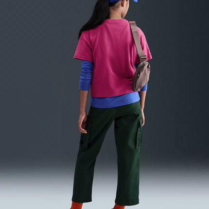 T-shirt Nike Sportswear Essential FZ5559-634