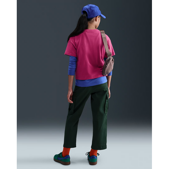 T-shirt Nike Sportswear Essential FZ5559-634